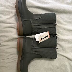 BOGS Olive Green Rubber Boots